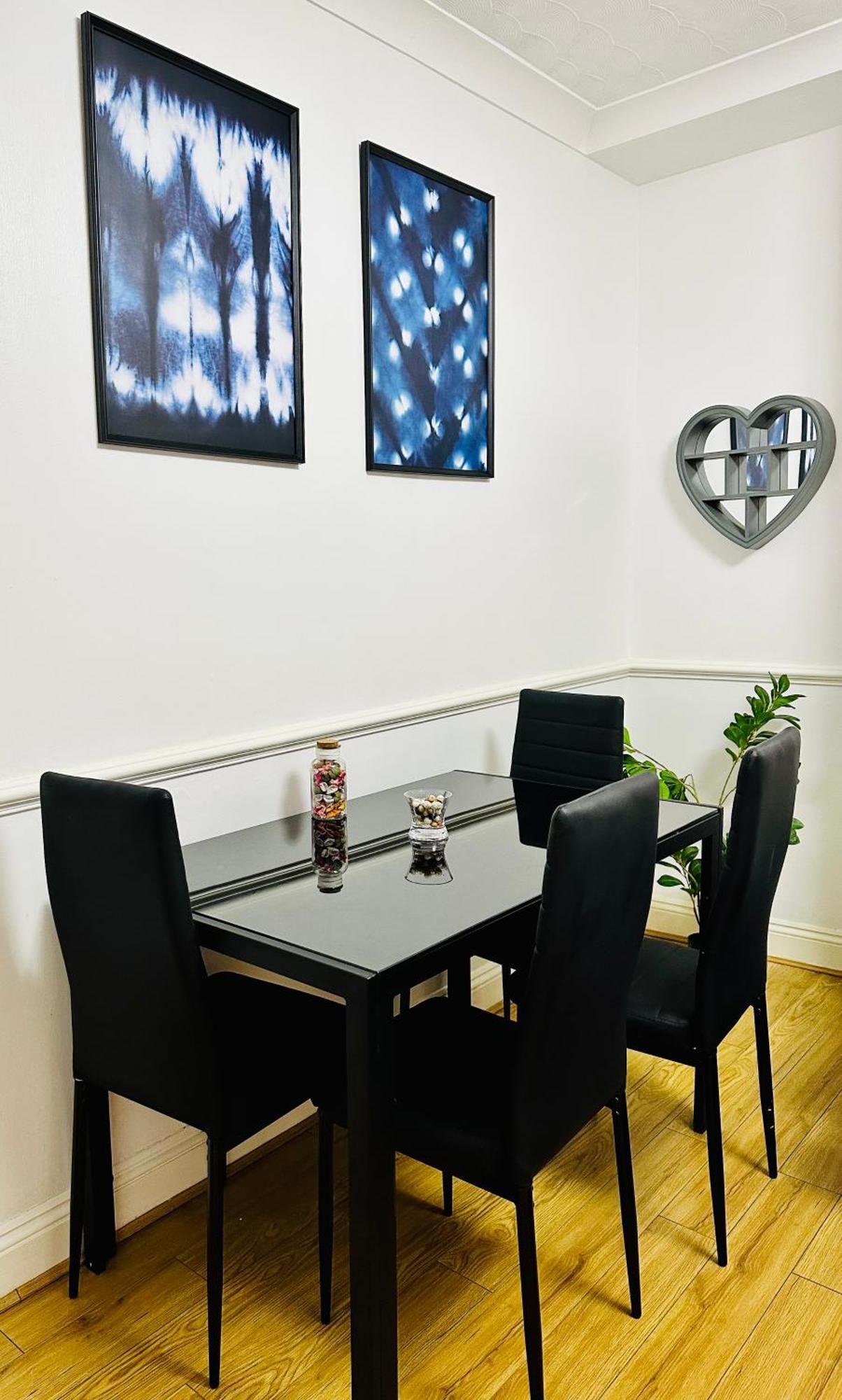 3 Bed House In Holiday home *
